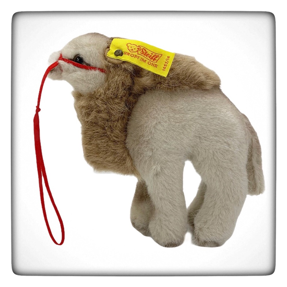 Vintage Steiff Camel Hocky Holiday Ornament